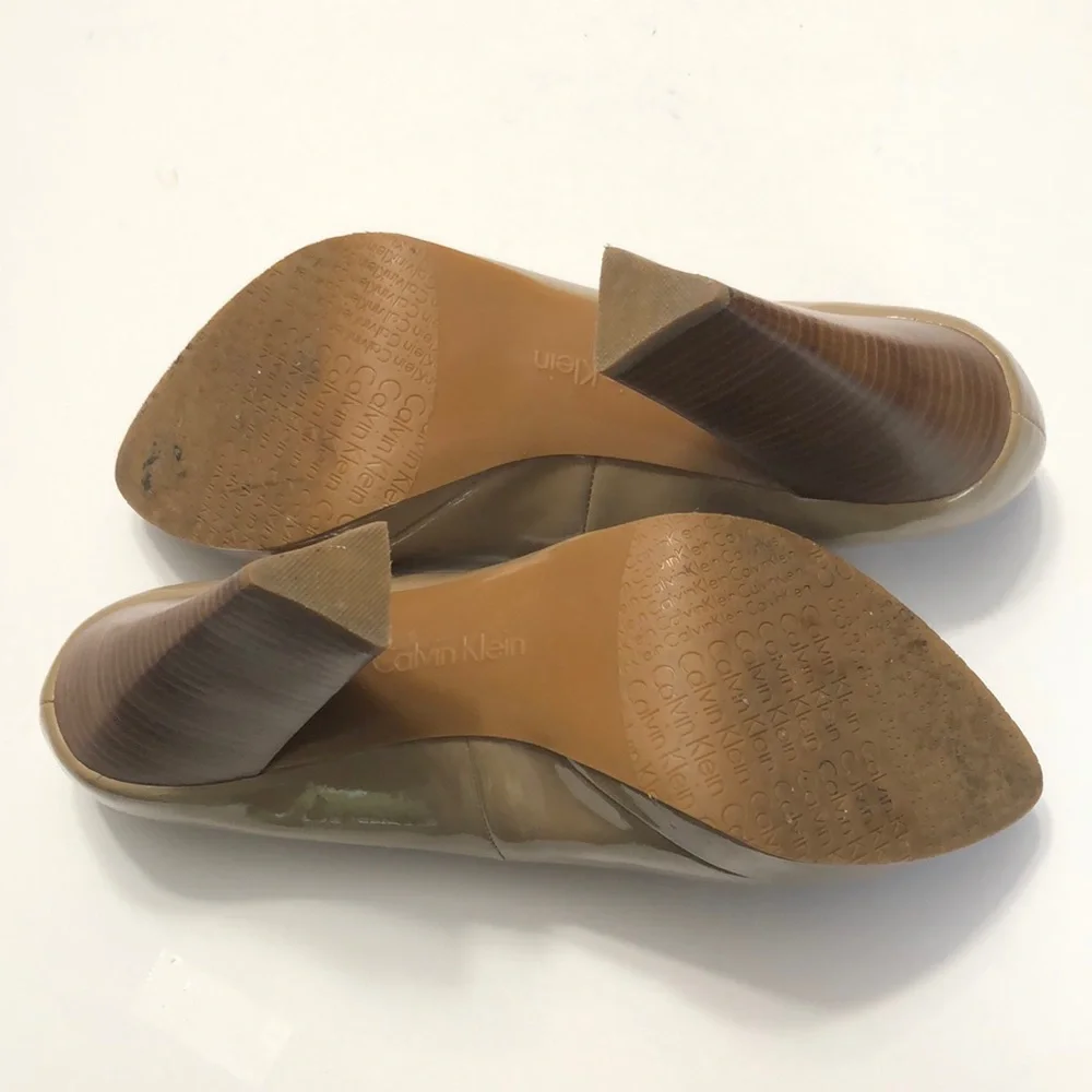 Calvin Klein Nude Platform Pointed Toe Triangular Wood Heels size 9M